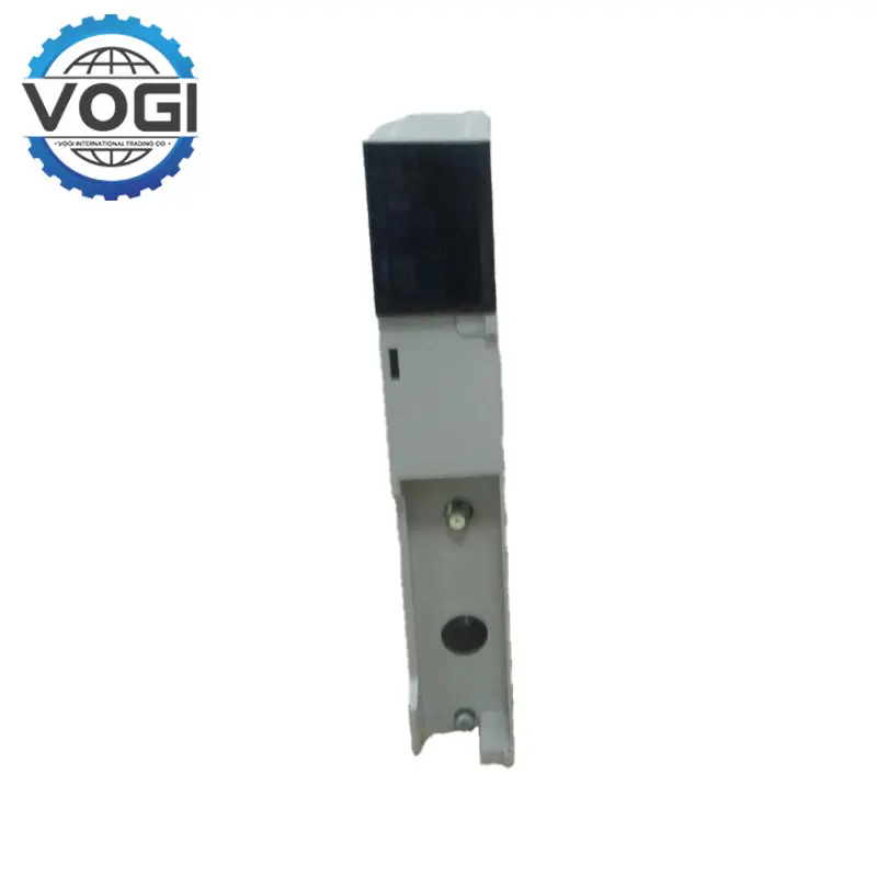 140CRA93101-.jpg